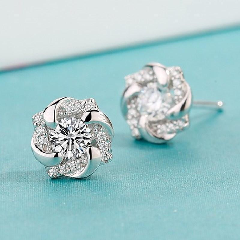925 Sterling Silver Female Luxury Crystal Round Stud Earrings Vintage Wedding Jewelry White Zircon Stone Earrings New Nice