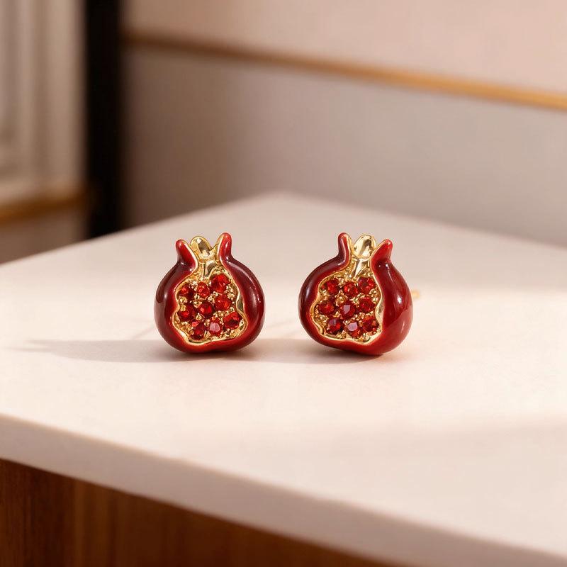 

Exquisite Red Pomegranate Series Earrings for Women Simple Cute Metal Vintage Earrings Premium Jewelry Gifts Daily Wear New