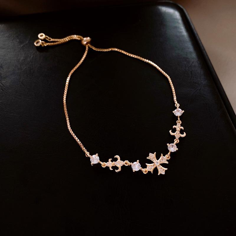 French temperament cold wind zircon star pearl bracelet light luxury bracelet sweet versatile jewelry