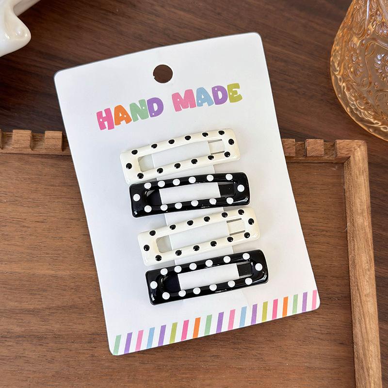 

Новый набор черных и белых заколок-бабочек, заколок-звездочек и заколок-сердечек в горошек, клипсы-BB, y2k для девочек, милые сладкие заколки, детские модные аксессуары для волос, подарок