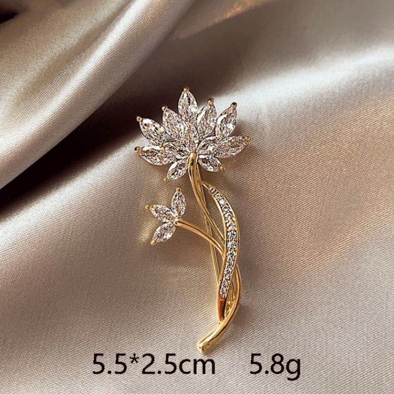 Butterfly Brooches for Women Girls Vintage Pins Versatile Shiny Corsage Clothing Accessories Gifts