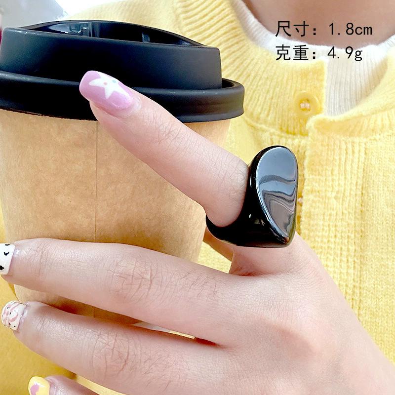 Oregelbundna Breda Stora Klumpiga Ringar för Kvinnor Vintage Akrylharts Höst Vinter Geometriska Stapelbara Finger Smycken