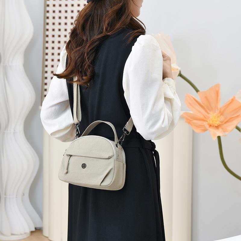 Women's Nylon Shoulder Bag Solid Color Portable Crossbody Bag