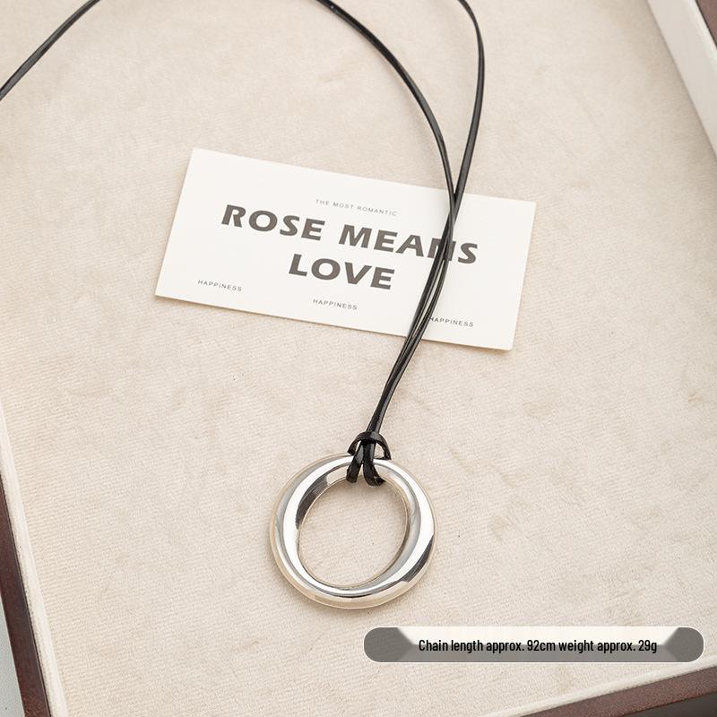 2025 Fashion Leather Cord Clavicle Necklace - Women's High-End Luxury Pendant Chain Accessories
