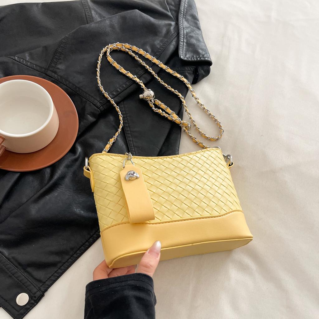 2025 Summer New Weaving Crossbody Bag Fashionable And Casual Small Bucket Bag Women'S Shoulder Bag