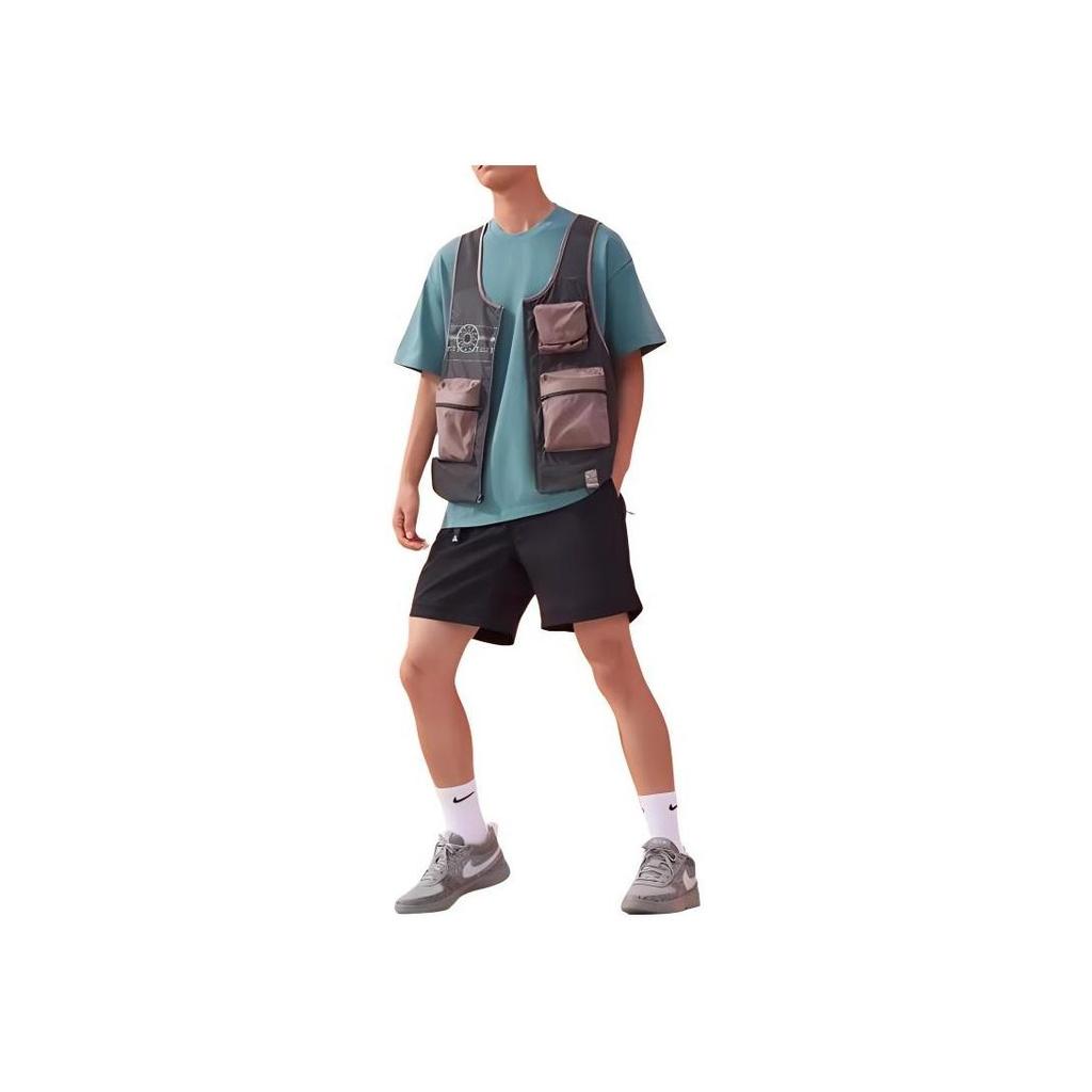 Nike Sportswear Men's Utility Multi-Pocket Vest Dark Smoke Grey HF0816-070