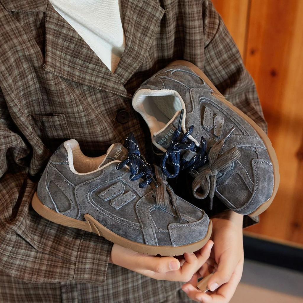Children's 2025 Autumn/Winter Genuine Leather Leopard Print German Training Shoes: Boys' Versatile Style, Girls' Retro Student Sports Sneakers.