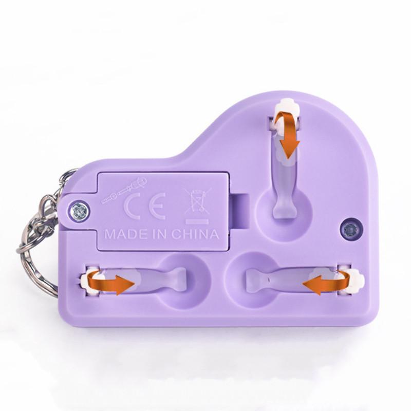 Mini Desktop Piano Keychain Cute Music Game Machine Innovative Study Toy for Kids Bag Accessories