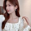 Ladies Light Luxury Design Elegant Butterfly Imitation Pearl Earrings Fashionable and Versatile Unique Design Feeling Earrings