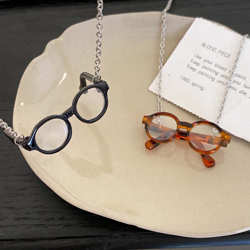2026 Artistic Glasses Shaped Necklace Mini Design Style Glasses Pendant Necklaces Simple Versatile Jewelry Fashion Necklace Gift