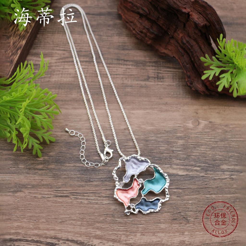 New Enamel Hollow Diamond-encrusted Geometric Long Pendant, Women's Versatile Wave Island Long Necklace