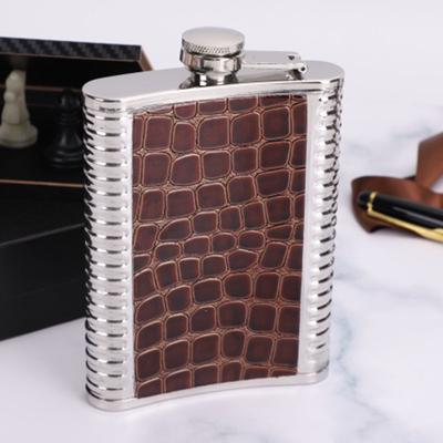 Leder Flachmann Trichter Wein Taschenflasche 8oz Taschen Whisky Alkohol Wodka Likör Flasche Personalisierte Flachmänner Geschenk Mann Flasche