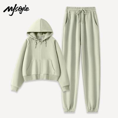 Kostiumy i komplety – Dresy