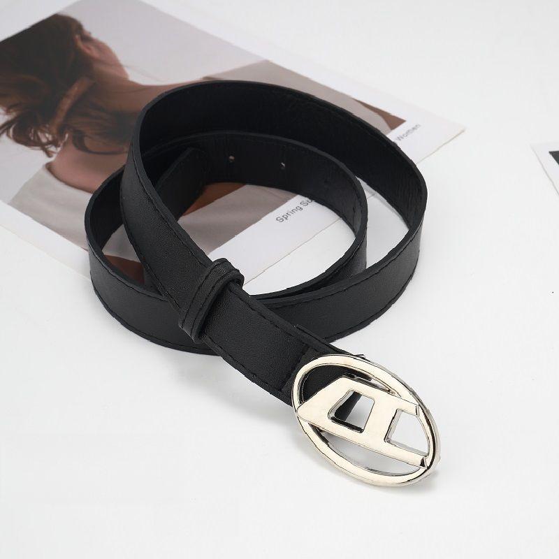 Retro Eleganter Silberner D-Schnallen Gürtel aus Schickem PU-Material Stilvolle Ergänzung zu Jeans Kleidern und Freizeitoutfits