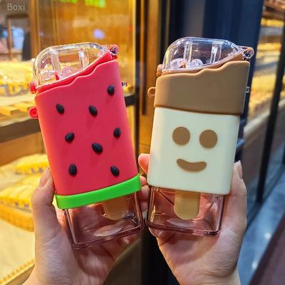 Horké léto Roztomilá láhev na vodu ve tvaru donutu a zmrzliny se slámkou Kreativní čtvercový pohár s melounem Přenosná nepropustná láhev z Tritanu Bez BPA