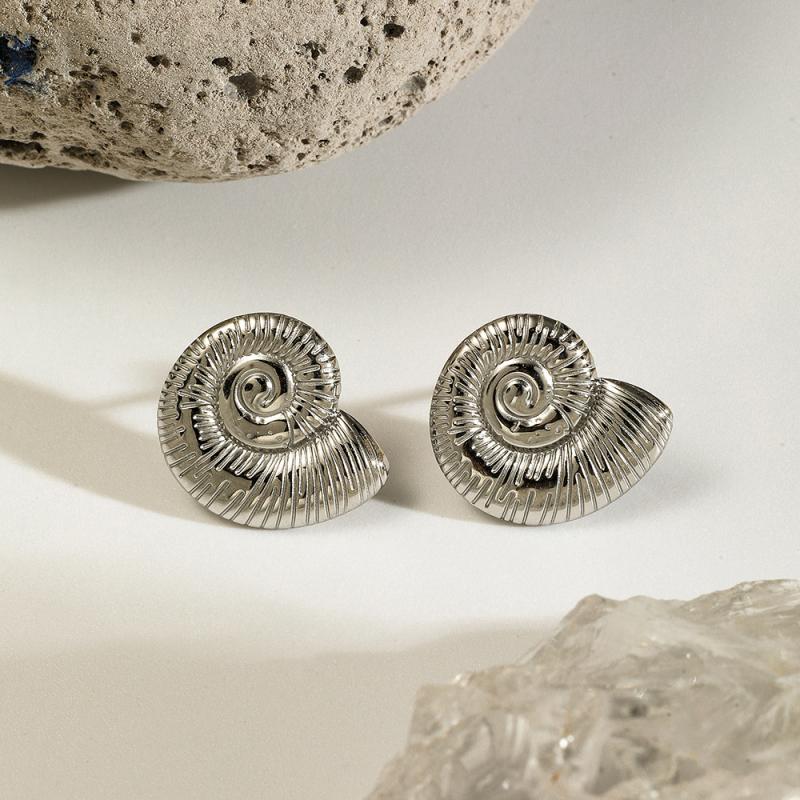 Bohemian Stainless Steel Conch Stud Earrings for Women Temperament Classic No Fading Earrings New Trend Beach Party Jewelry Gift