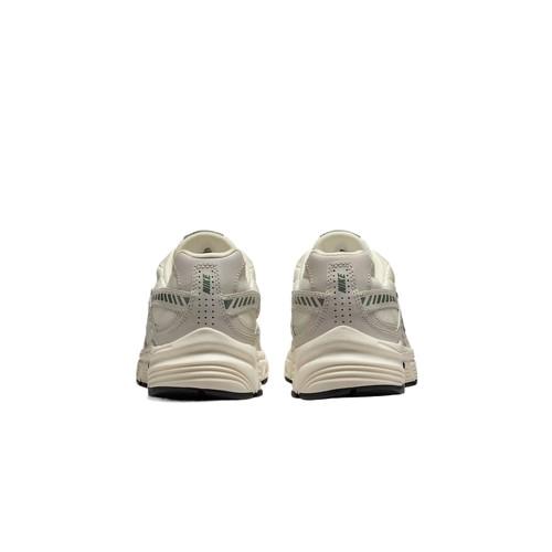 Nike Iniciátor Soft Pearl Light Orewood Brown Dark Smoke Grey Clay - IH0579-012