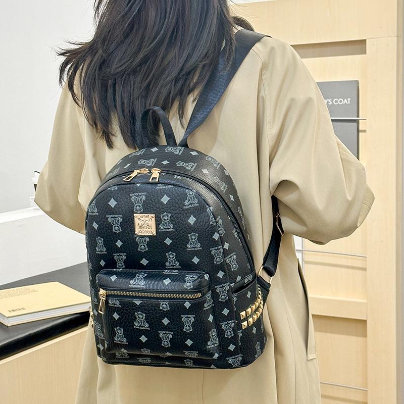 

Осень 2025 Женский нишевый кожаный рюкзак на два плеча - Высококлассный, большой вместимости для студенток чёрный