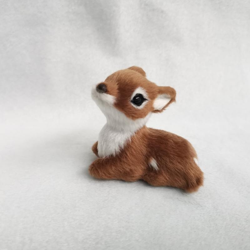 Realistic Christmas Deer Figurine With Realistic Furs Texture Miniature Animal Model For Holiday Tabletop Shelf Decors