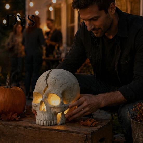 Broken Rebirth Sculpture Cracked Skull Garden Solar Light, Resin LED Statue Spooky Gothic Ornament Ornament, Halloween Decoration for Haunted