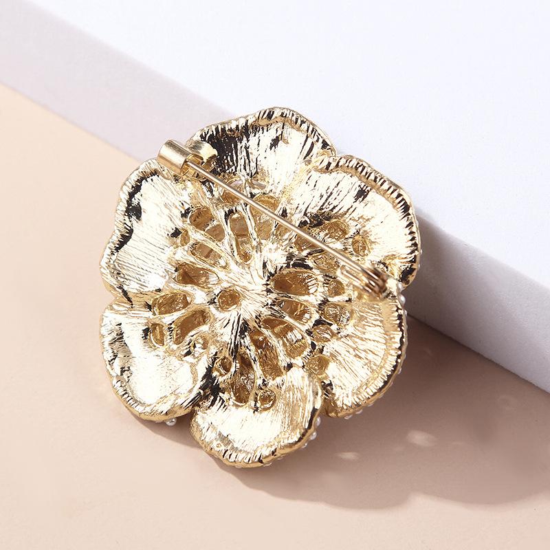 Camellia Brooch Women'S High-End Luxury Pearl Flower Brooch Women'S Coat Pin Accessories