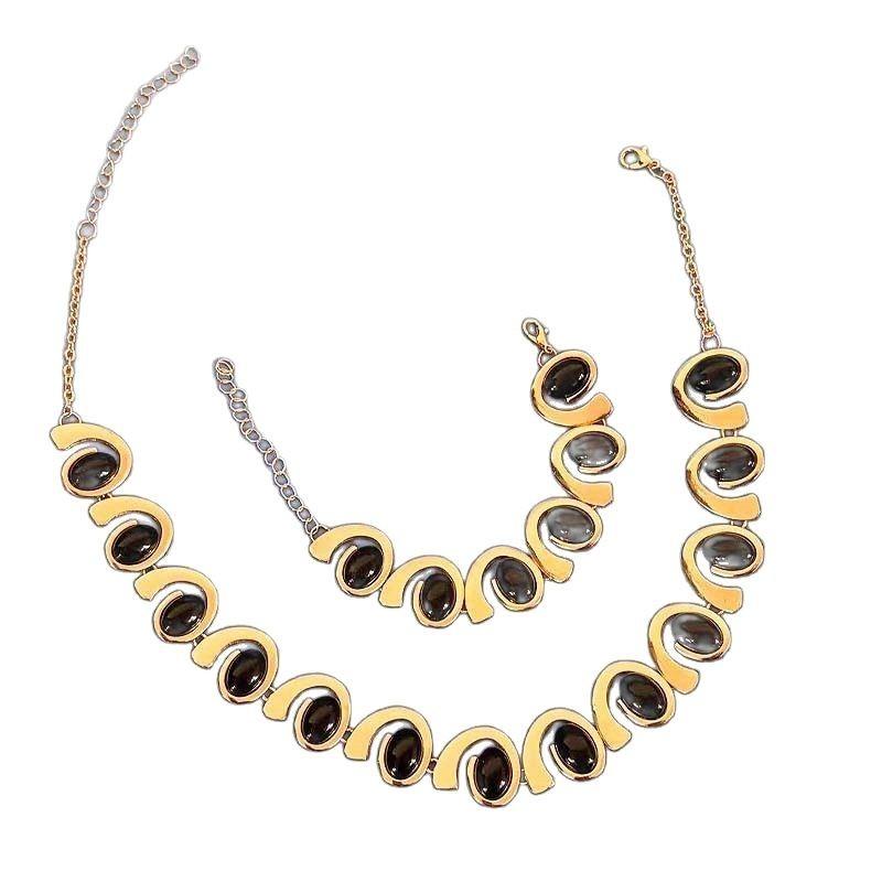 4PS Gold Jewelry Set, Bohemian Double-Layer Black Rope With Oval Black Acrylic Pendant Necklace Bracelet Earrings And Ring Set Vintage Trendy