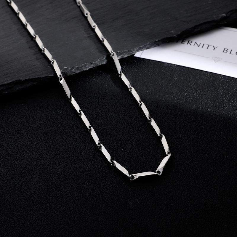 Titanium Steel Necklace Men's Hip-hop Chain Decoration Men's and Women's Collarbone Chain Fashion Accessories Versatile Necklace