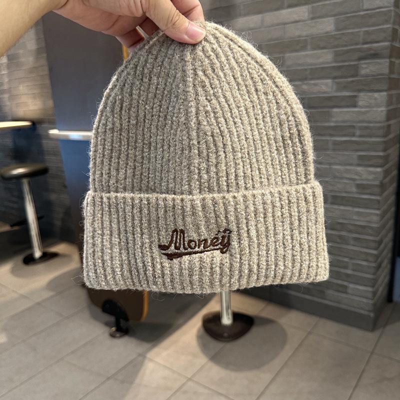 Hats for men and women autumn and winter new wool hats embroidered letters fashion knitted hats warm thickened cold hats