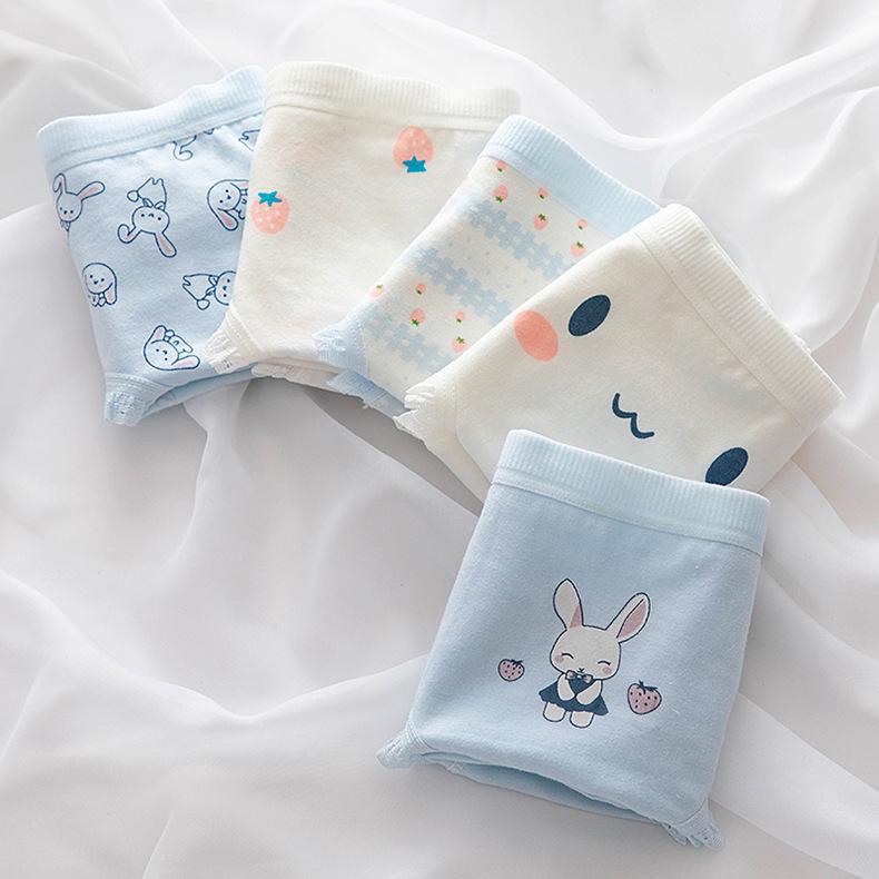 Plus Size Women's Cotton Cartoon Briefs - Breathable, Antibacterial, Comfortable, and Student-Friendly.