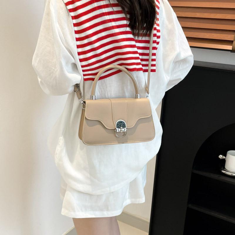 Modern Small Square Purse With Lock Fastening And Dual Shoulder Straps For Casual Outings