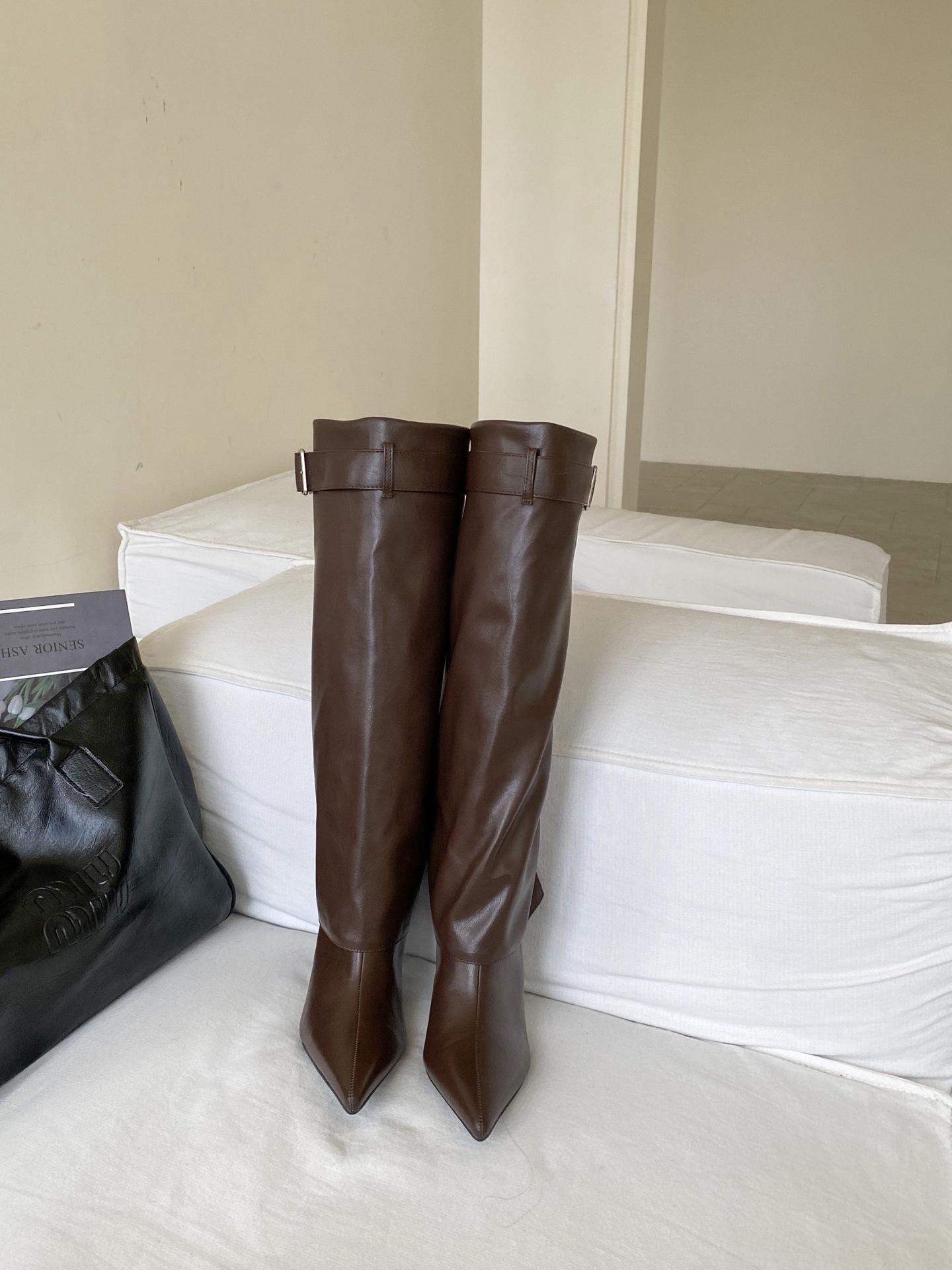 

2025 Европейские и американские ветровые широкие сапоги на высоком каблуке с острым носком и пряжкой-ремнем 39 темно-коричневого