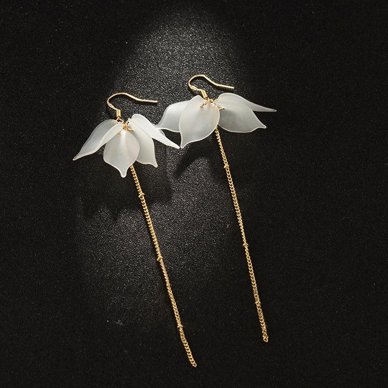 

White Plastic Flower Hook Earrings Fairy Long Hanging Earrings for Women Acrylic Temperamental Party Ear Zircon Gold Color Link