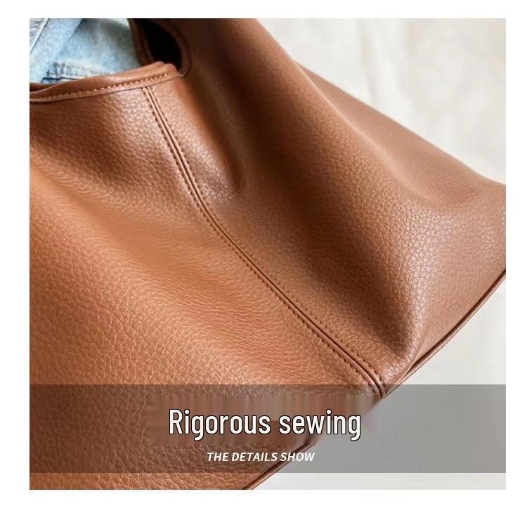 Large Capacity Women's Autumn/Winter Shoulder Bag - Fashionable Texture for Work Commute, Mother-Child Design.