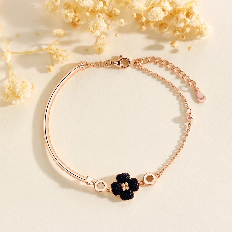 

Браслет-полубраслет Счастливый клевер Женский нишевый премиальный браслет легкой роскоши подарок для девушек