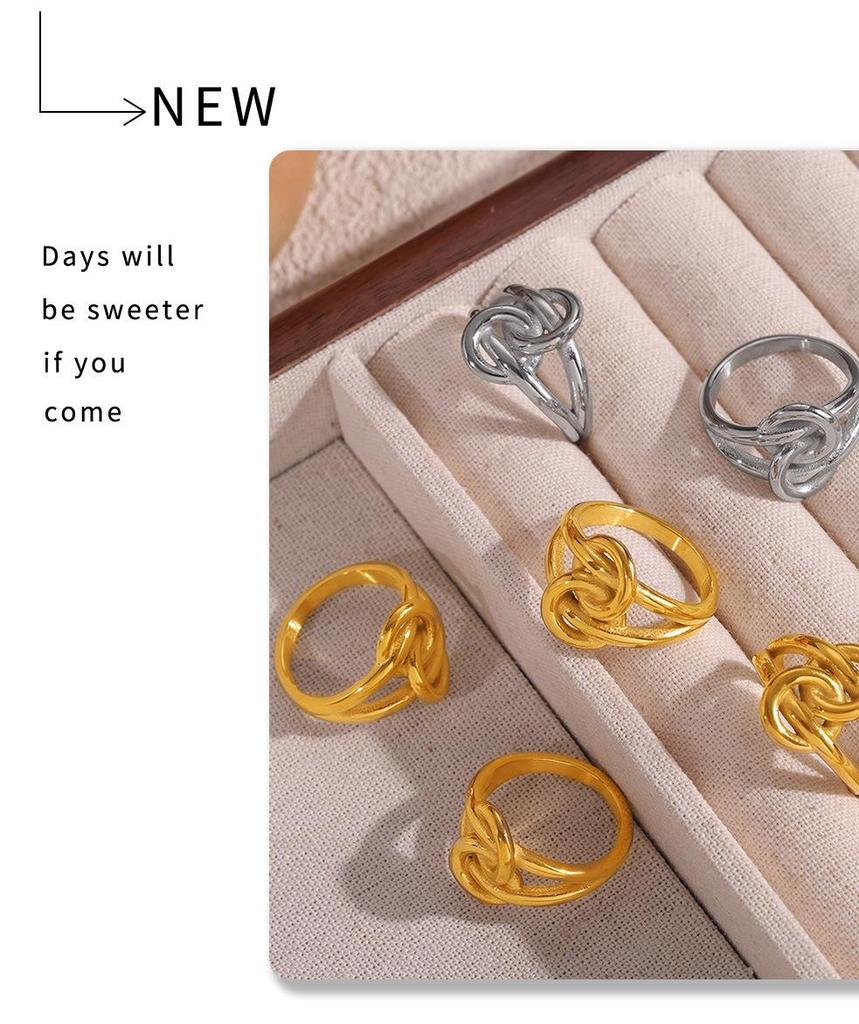 Unique Interlocking Double-Layer Hollow Design Gold-Plated Titanium Steel Ring