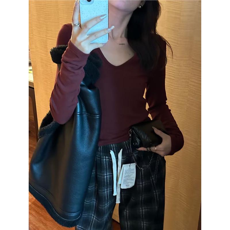 

Two-Way V-Neck Lemon Green Tea Long-Sleeve Women s T-Shirt - Brushed, Thickened Base One Size