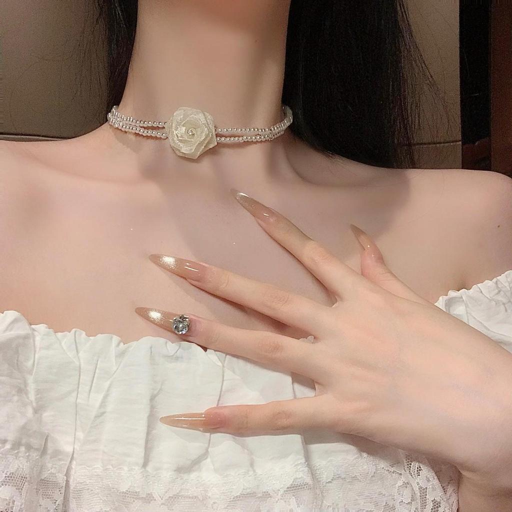 Elegant Fairy Rose Pearl Mesh Necklace for Women: Versatile Clavicle Chain with High-End Feel