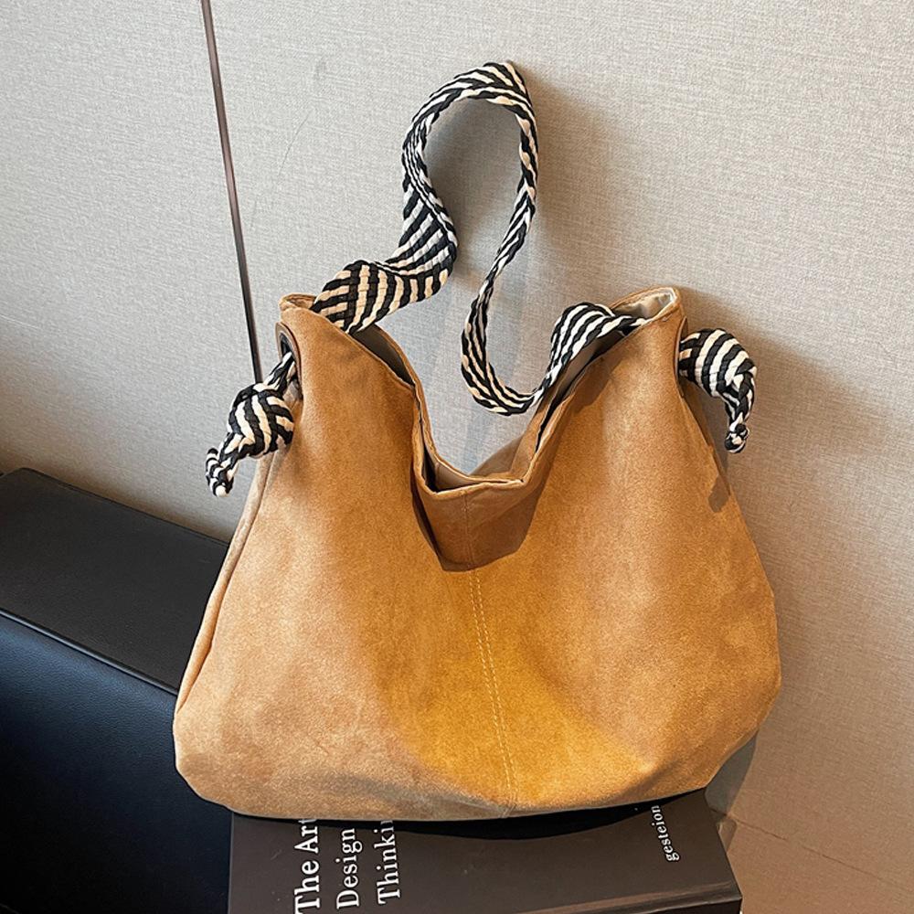 Tote Bag, A Large-capacity Fashionable Daily Casual Single-shoulder Underarm Bag