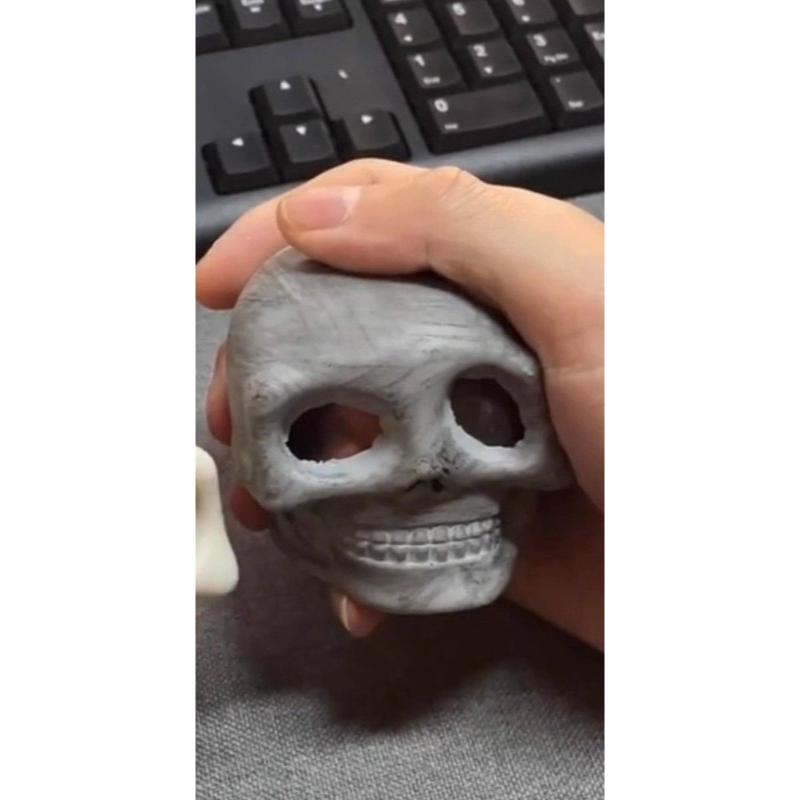 1/2PCS Halloween Toy Skull Bug Pinching Music Skull Eyeball Bug Decompression Vent Toy Gift Creative and Fun Toys