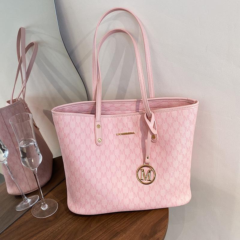 

Large capacity bag women s spring and summer 2025 new trendy fashion shoulder tote bag versatile niche high-end handbag розовый