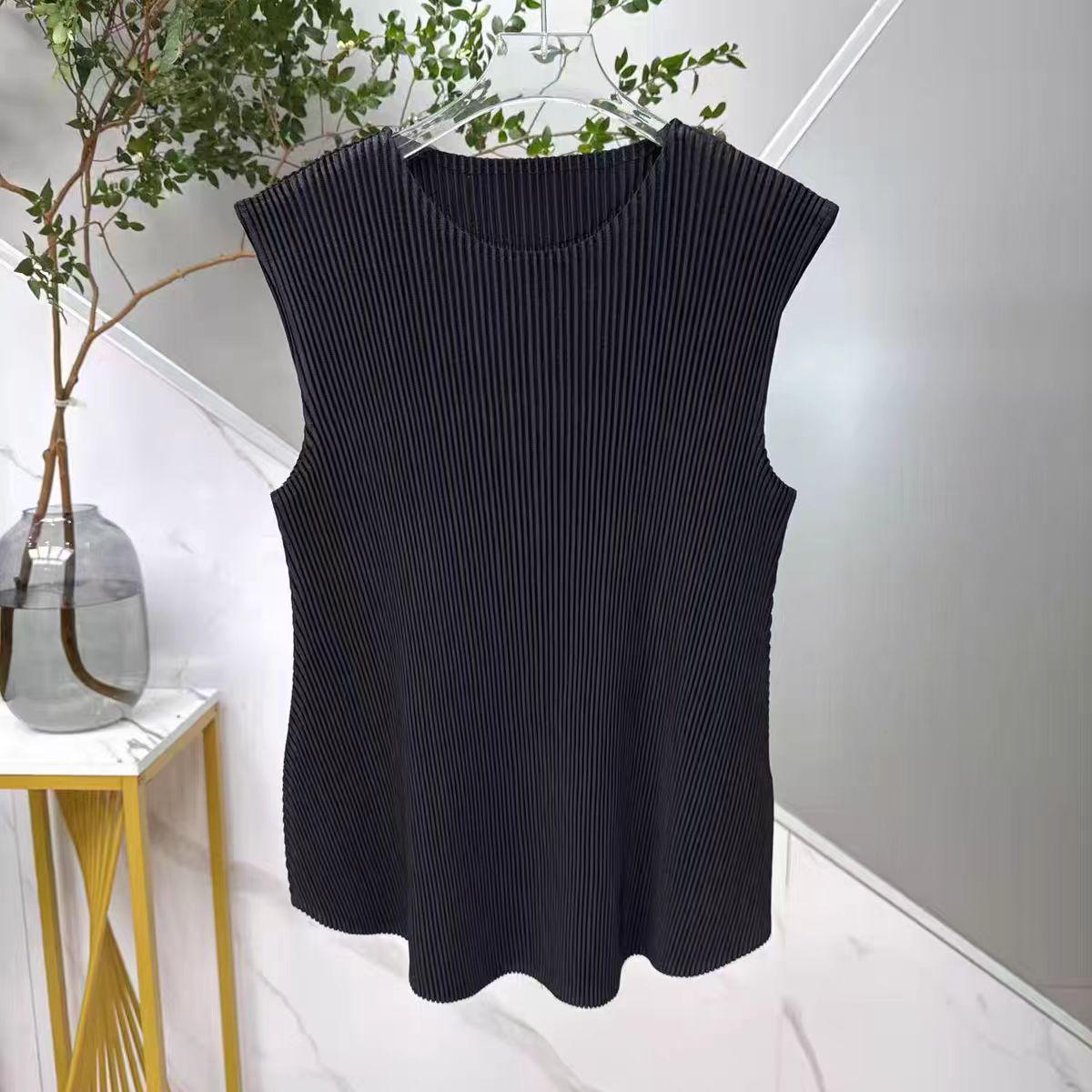 2026 Spring Women s Ruffled Round Neck Sleeveless Vest - Casual and Versatile Pullover Top One Size чёрный