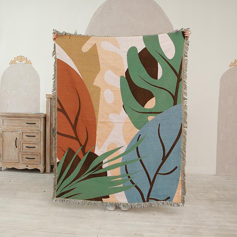 Versatile Ins-Style Line Illustration Blanket: Perfect for Camping, Casual Use, Naps, Throwing, Sofas, Picnics, and Bed Ends.