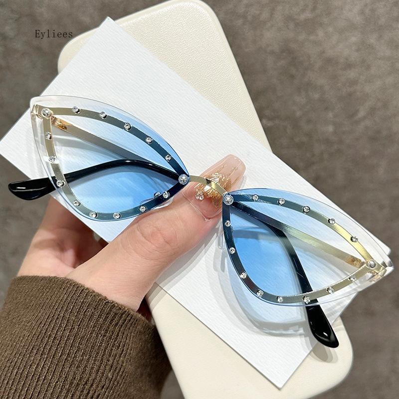 New Cat Eye Shaped Diamond Studded Sunglasses Personalized And Trendy Outdoor Sunglasses Sunscreen Party Metal Eyeglass Legs
