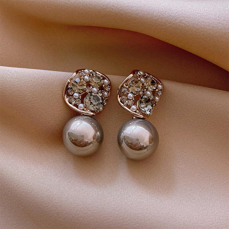 French Vintage Zircon Pearl Earrings - Elegant Retro Studs