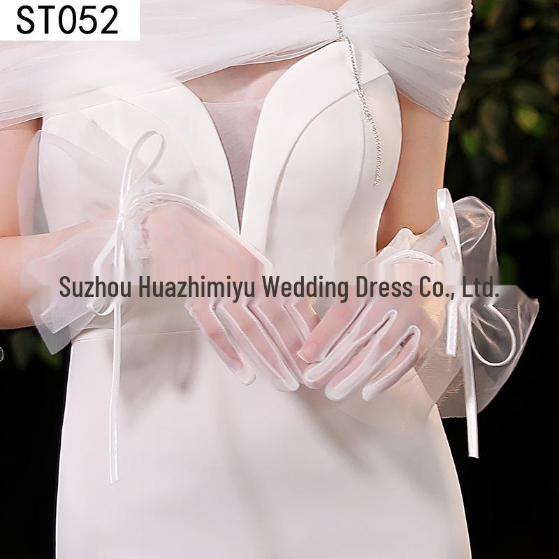Elegant Pearl Bow Wedding Gloves - French Aesthetic for Bridal Portrait Styling