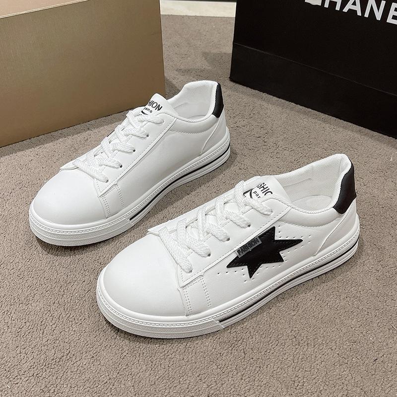 Simple Star Pattern Little White Shoes Women's 2025 New Fashion Sports and Leisure Versatile Board Shoes