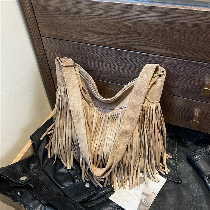 Trendy winter fringed underarm bag women's bag new simple fashion niche matte texture single shoulder crossbody