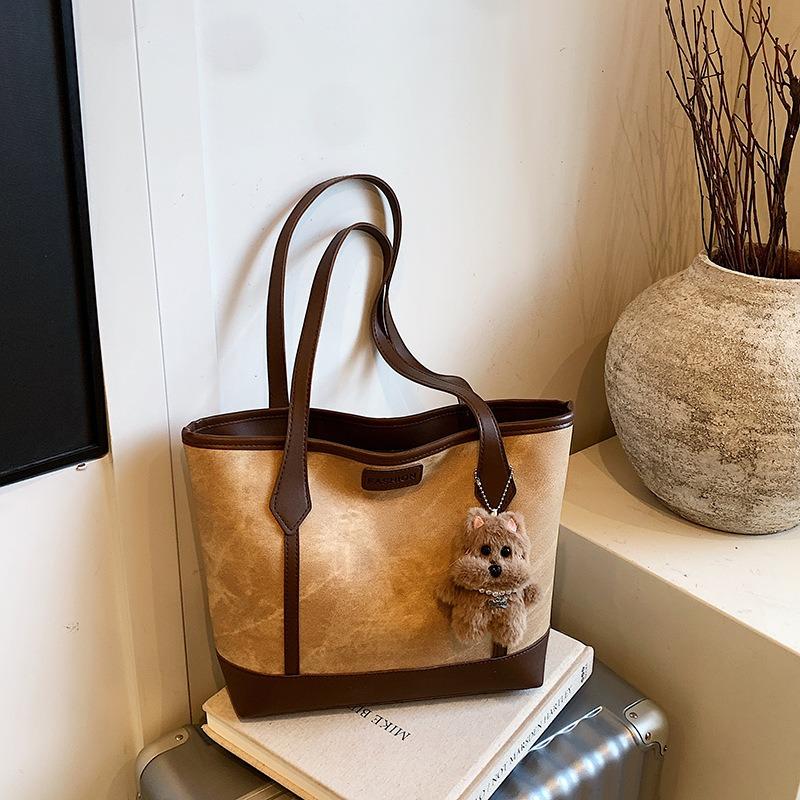 Fashion commuter large-capacity bag women's autumn new foreign-style shoulder bag college student portable tote bag