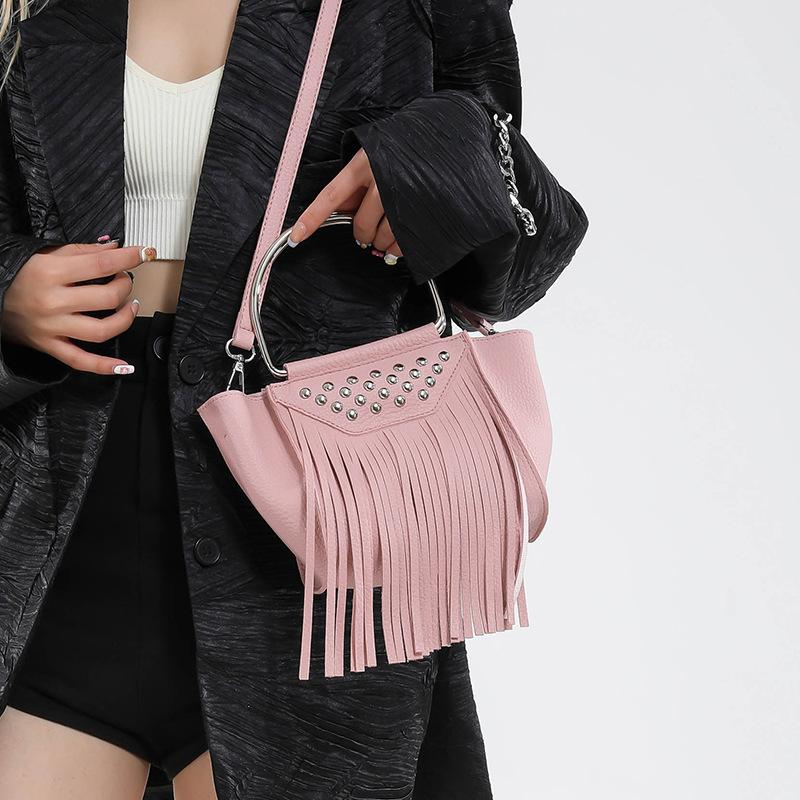 Trendy Niche Design Fringed Simple Portable Vegetable Basket Bag Personalized Rivet Versatile Spice Girl Wind Messenger Bag