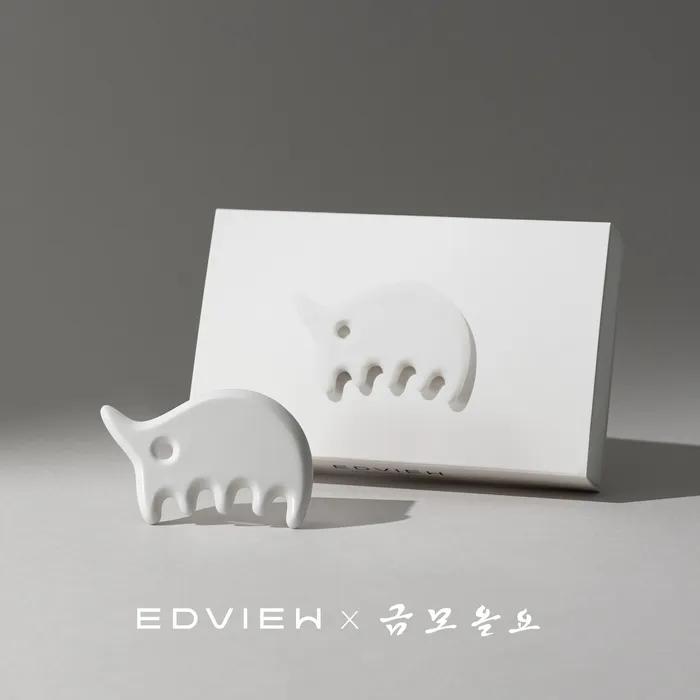 

Ceramic Rhinoceros Braces Rhinoceros White